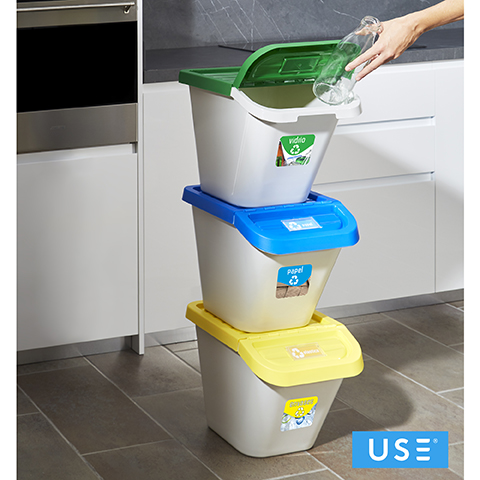 Clasifique la basura y ahorre espacio con los nuevos cubos apilables para  reciclaje de Gla